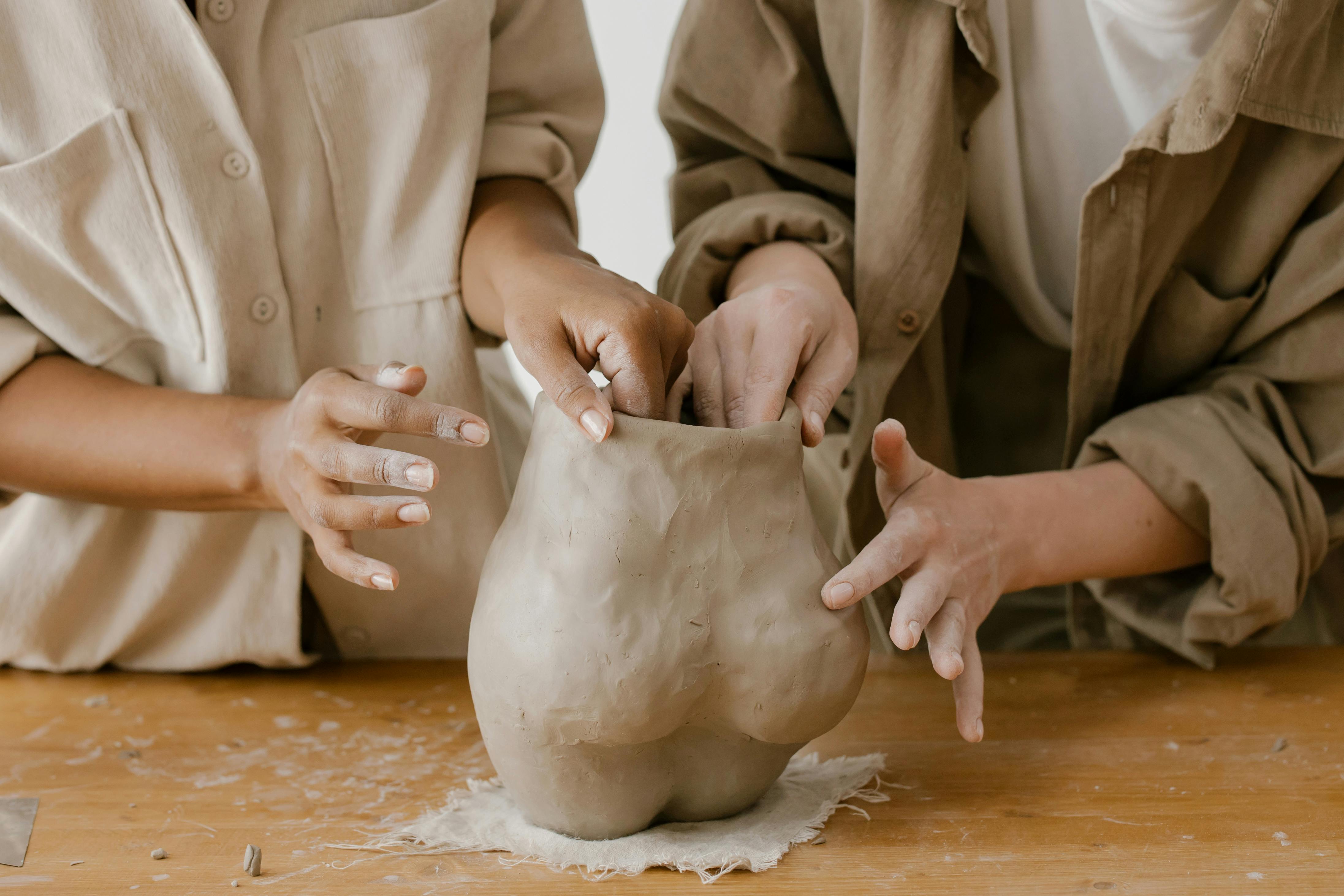 Clay & Wine Night Class 🍷